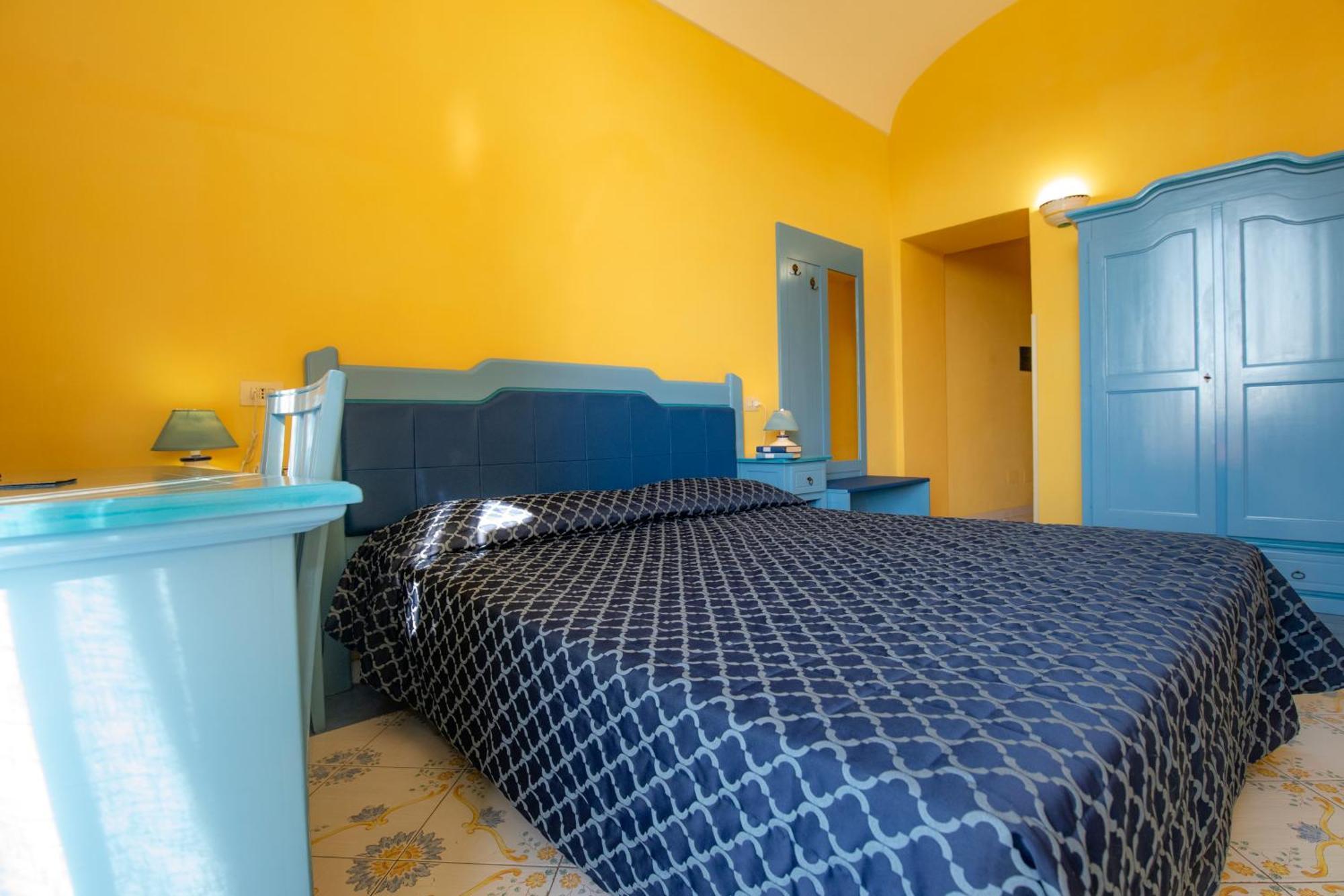 Hotel Savoia بروسيدا المظهر الخارجي الصورة