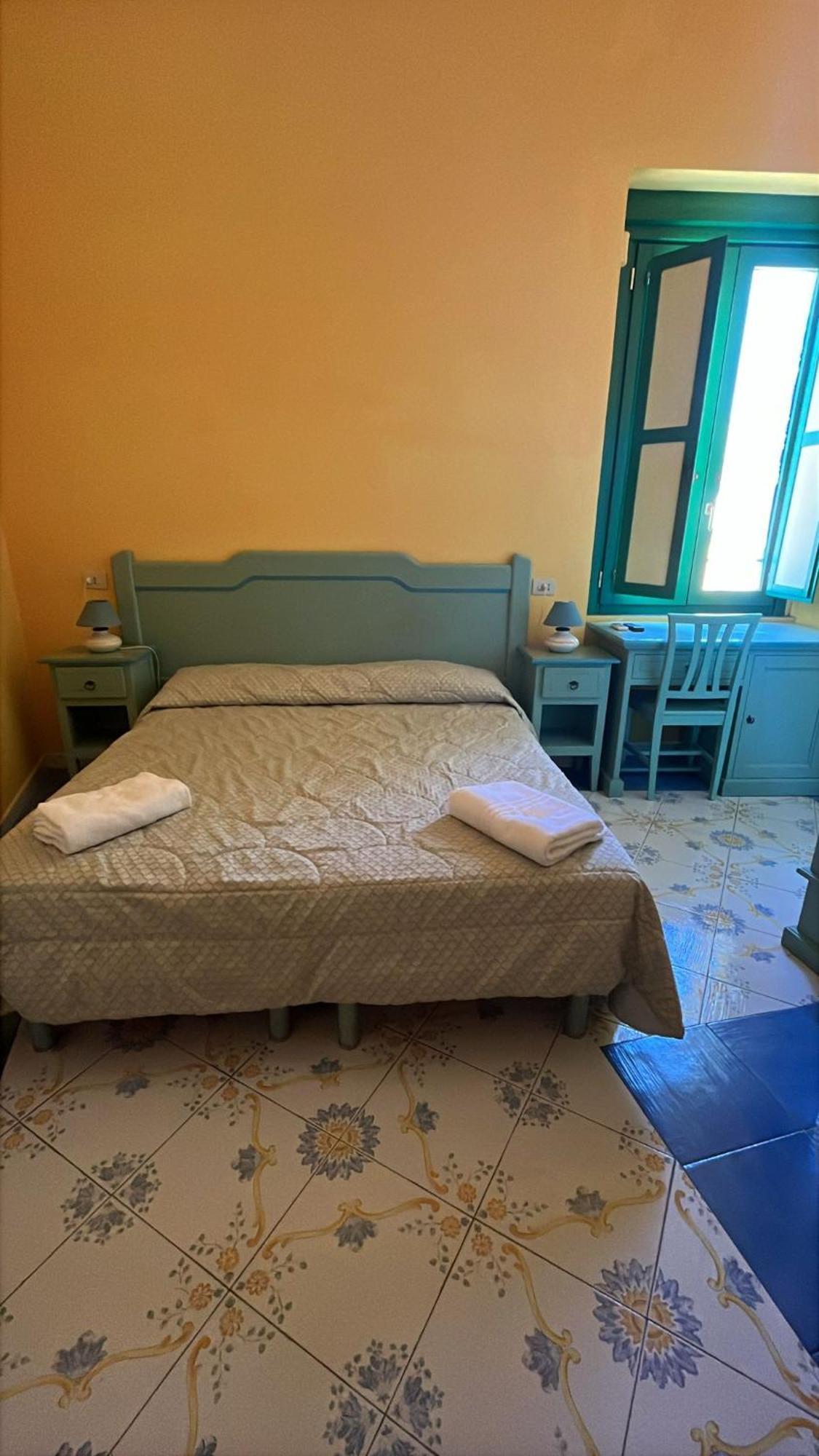 Hotel Savoia بروسيدا المظهر الخارجي الصورة