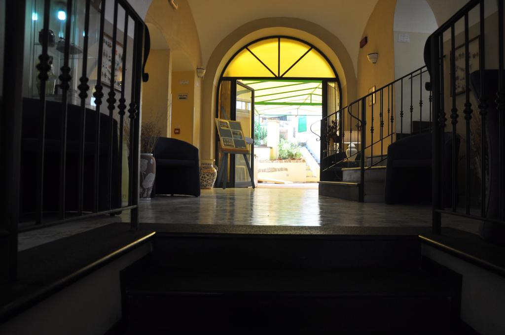 Hotel Savoia بروسيدا المظهر الخارجي الصورة